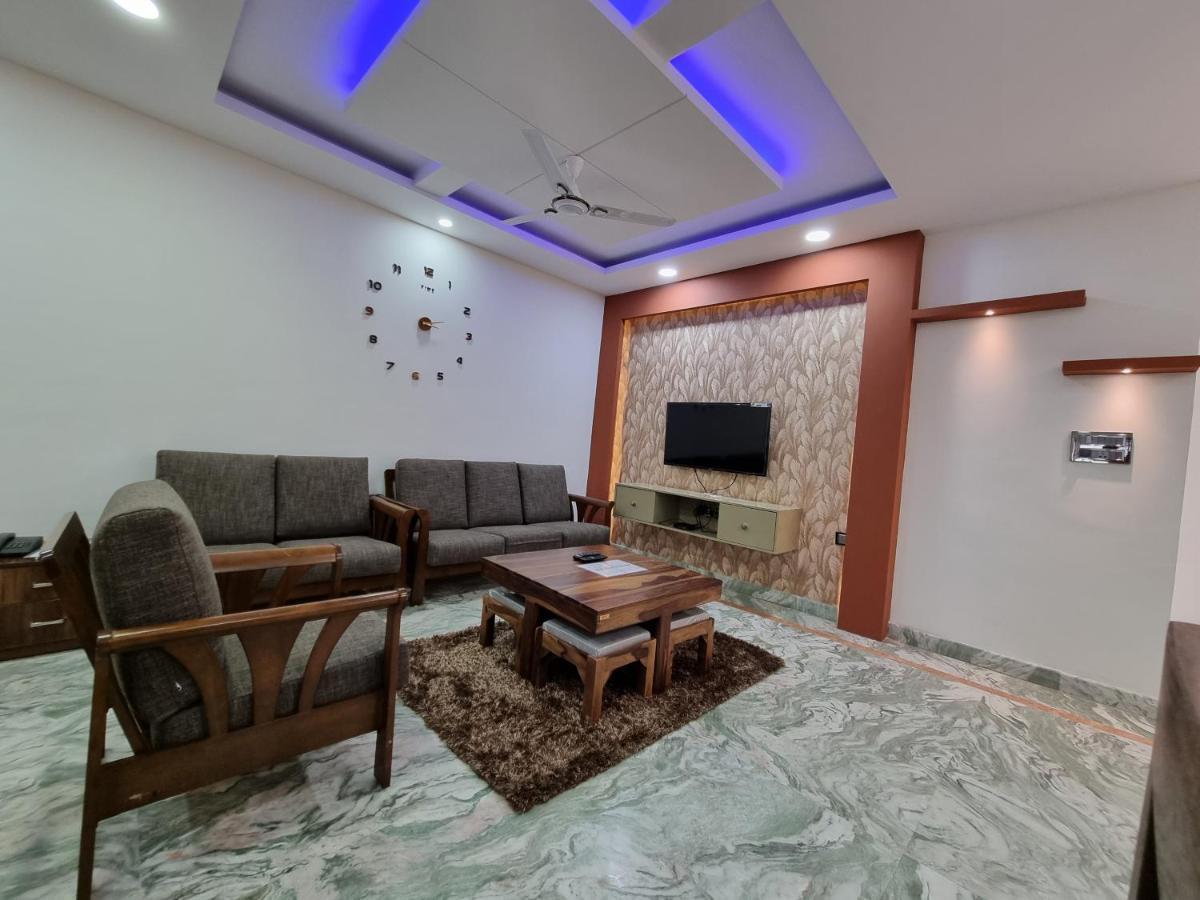 Hotel The Urban Nest Bangalore Esterno foto