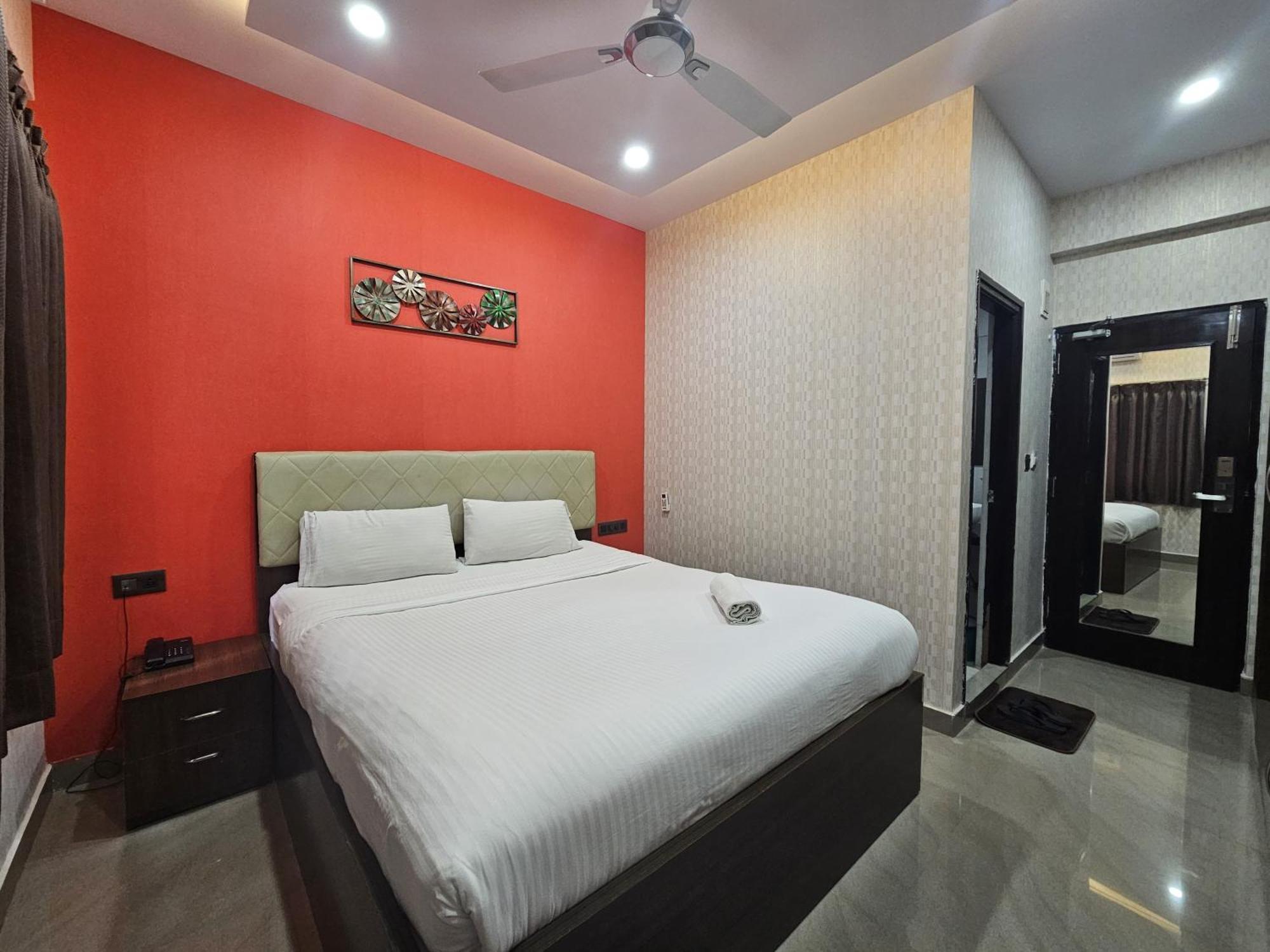 Hotel The Urban Nest Bangalore Esterno foto